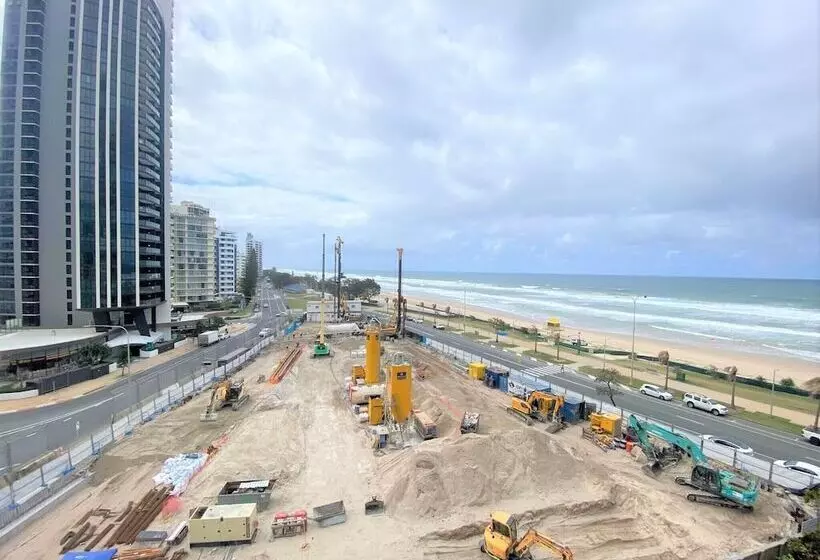 Hi Surf Beachfront Resort Apartments