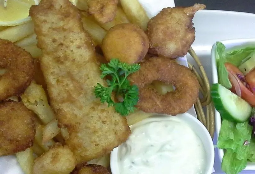 호텔 Cluden Park Motor Inn