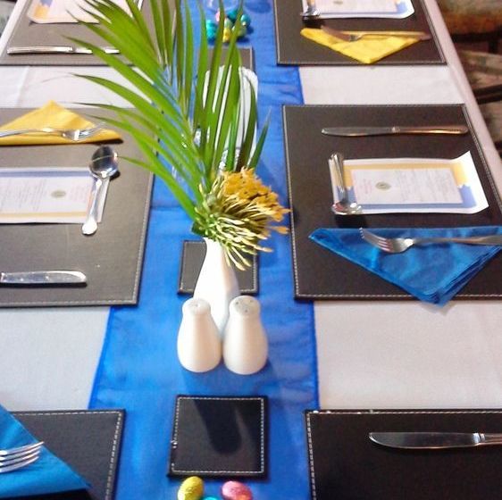 فندق Cluden Park Motor Inn