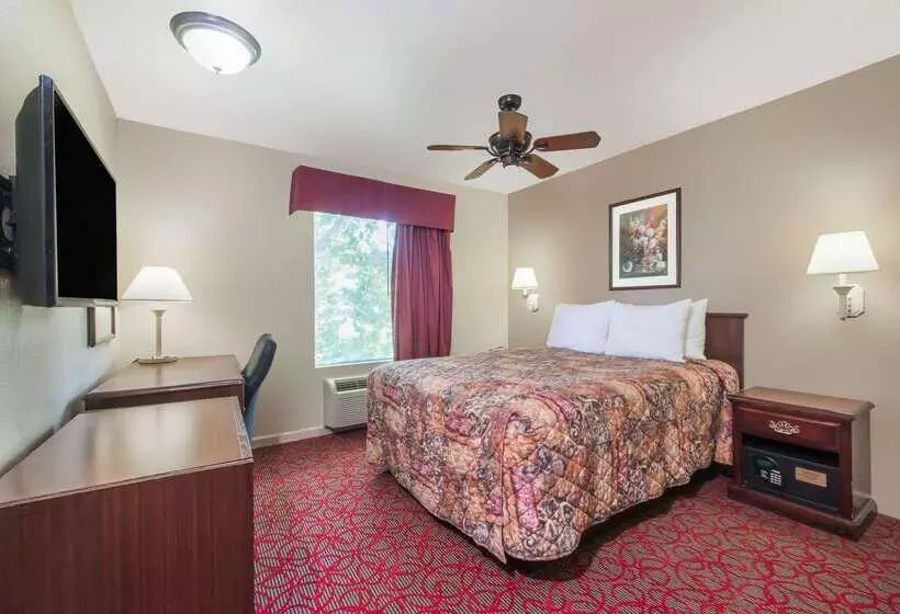 호텔 Days Inn By Wyndham St Peters/st Charles