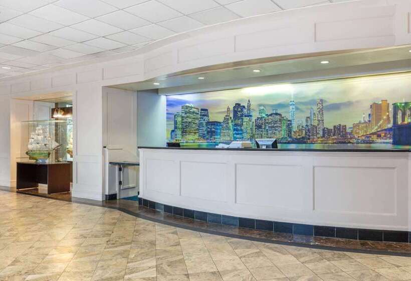 ホテル La Quinta By Wyndham Secaucus Meadowlands