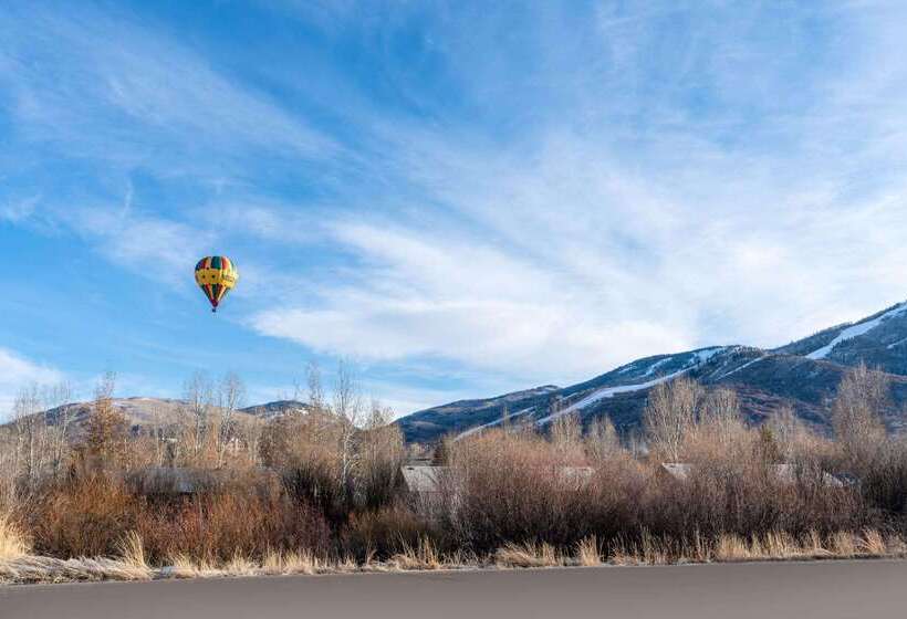 هتل La Quinta Inn By Wyndham Steamboat Springs