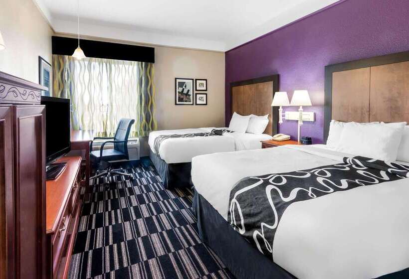 Отель La Quinta By Wyndham Roswell