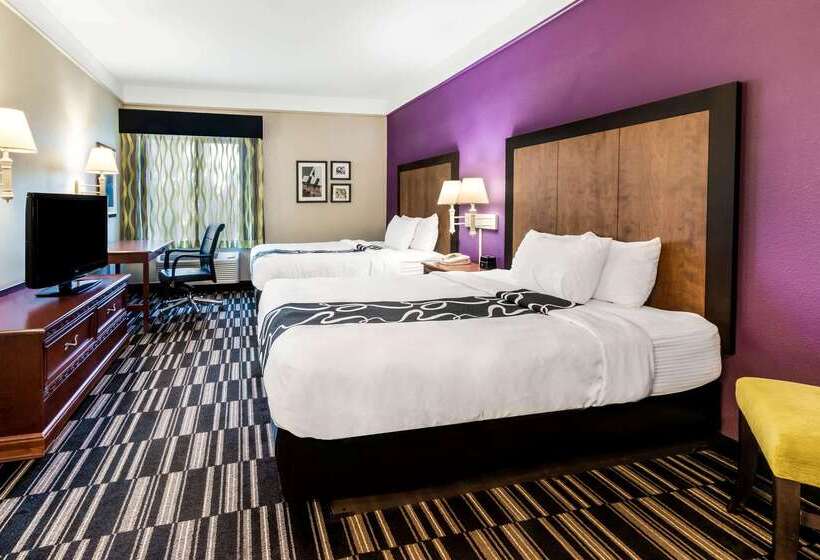 Отель La Quinta By Wyndham Roswell