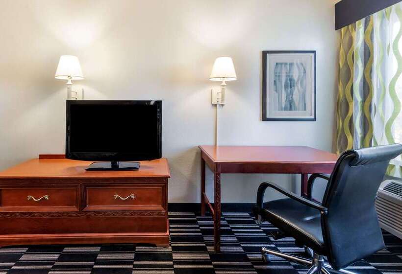 Отель La Quinta By Wyndham Roswell