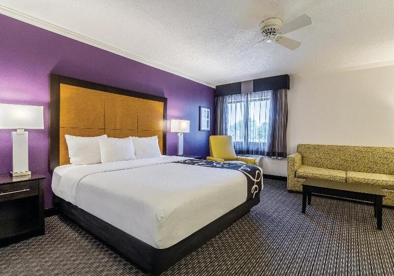 Отель La Quinta By Wyndham Roswell