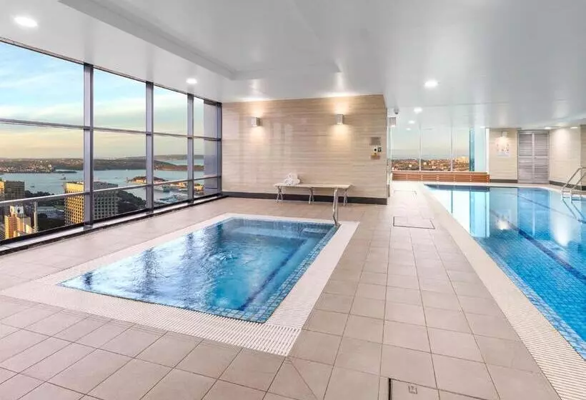 فندق Meriton Suites World Tower, Sydney