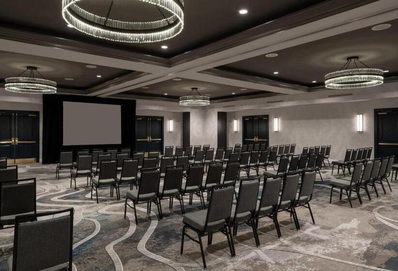 فندق New Orleans Marriott Warehouse Arts District