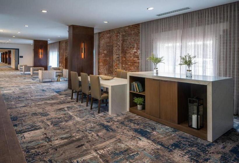 فندق New Orleans Marriott Warehouse Arts District