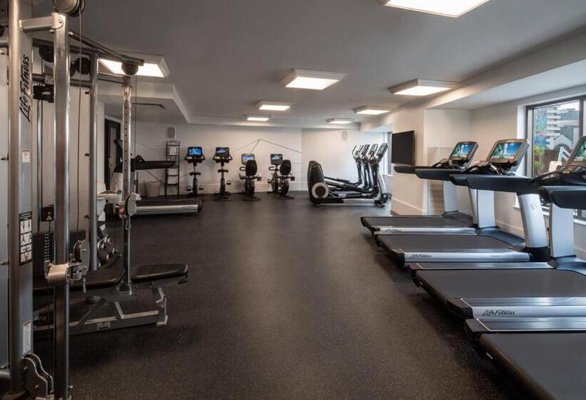 فندق New Orleans Marriott Warehouse Arts District