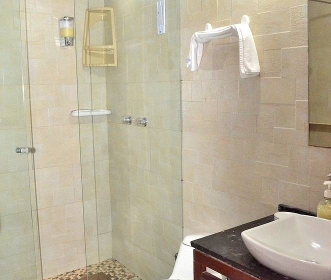 هتل Puertas De Cartagena