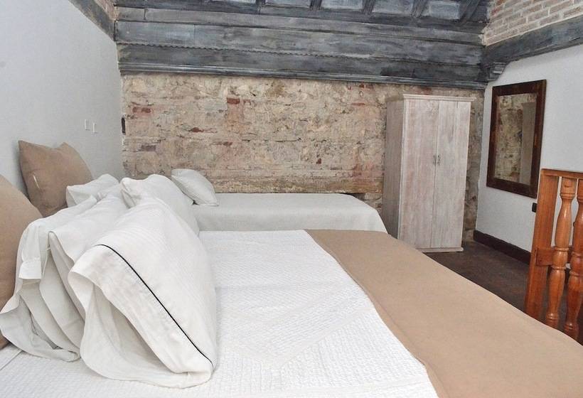 هتل Puertas De Cartagena