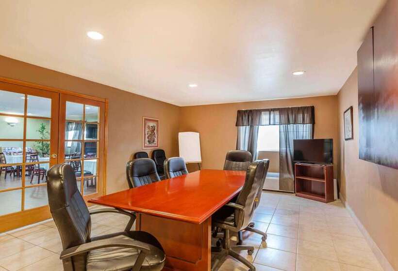 فندق Quality Inn Near Seattle Premium Outlets