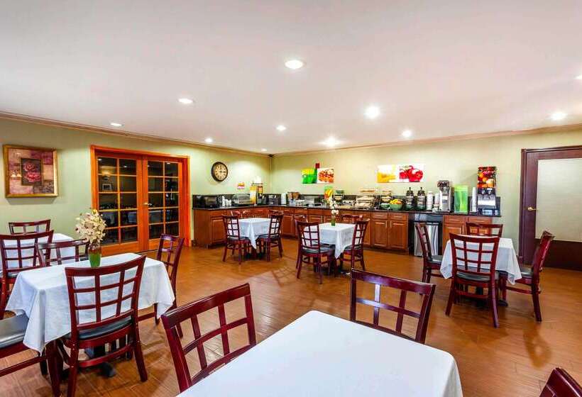 فندق Quality Inn Near Seattle Premium Outlets