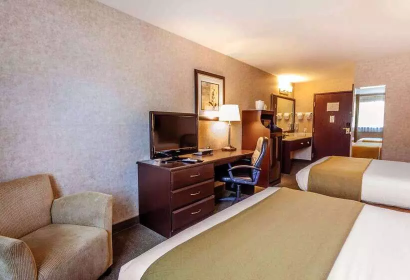 Отель Quality Inn Near Seattle Premium Outlets
