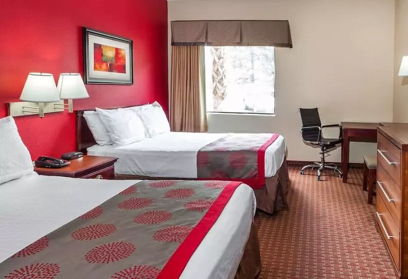 בית מלון כפרי Ramada By Wyndham Locust Grove