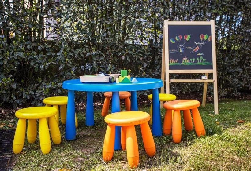 Сельский отель La Casona Encanto Rural   Apartahotel Spa Llanes