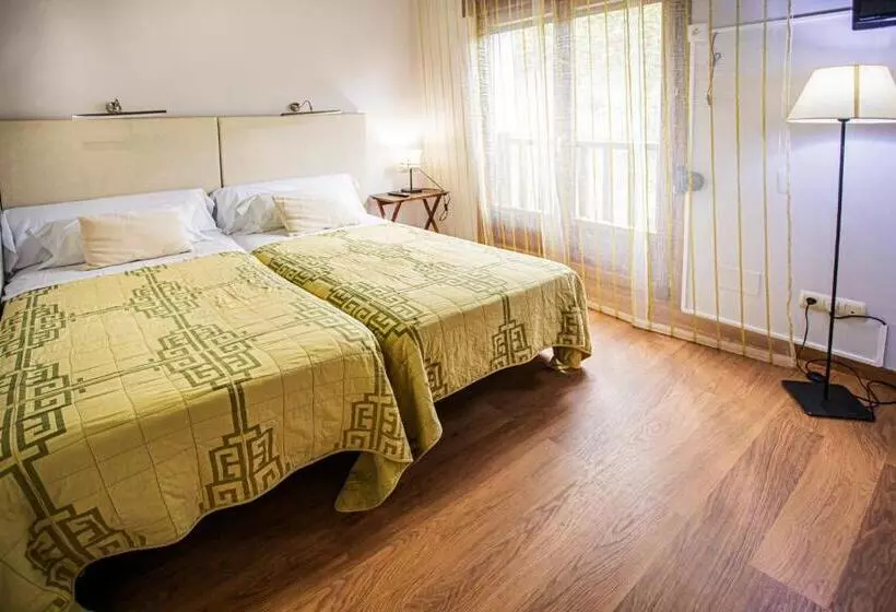 هتل روستایی La Casona Encanto Rural   Apartahotel Spa Llanes