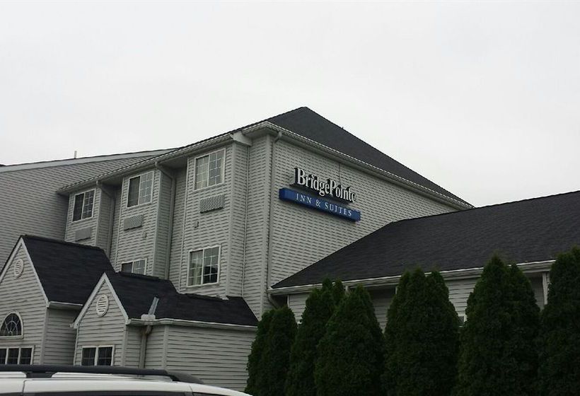 בית מלון כפרי Toledo Bridgepointe Inn & Suites By Hollywood Casino, Downtown, Owens College
