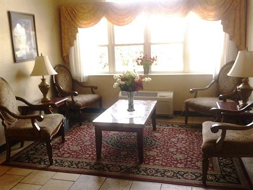 בית מלון כפרי Toledo Bridgepointe Inn & Suites By Hollywood Casino, Downtown, Owens College