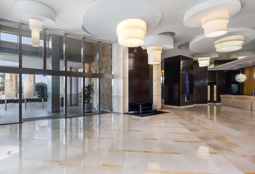 Otel Mantra Towers Of Chevron