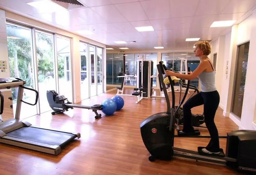 فندق Mantra Towers Of Chevron