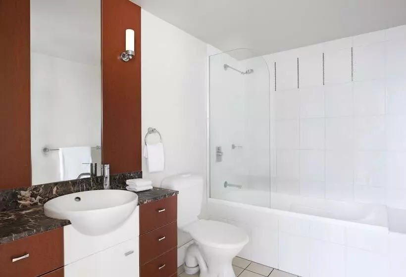 فندق Mantra Towers Of Chevron