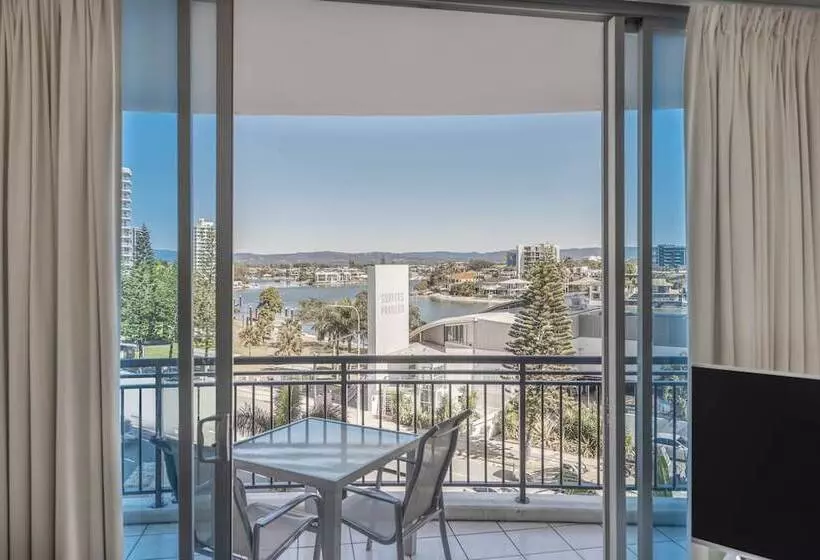 فندق Mantra Towers Of Chevron