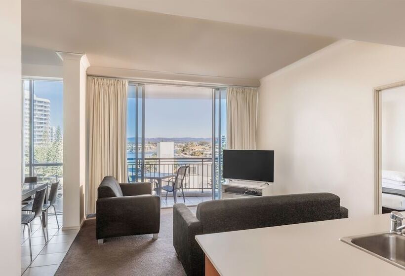 Otel Mantra Towers Of Chevron