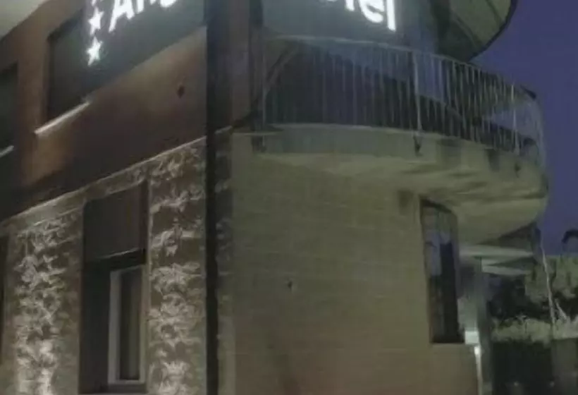 Hotel Angi