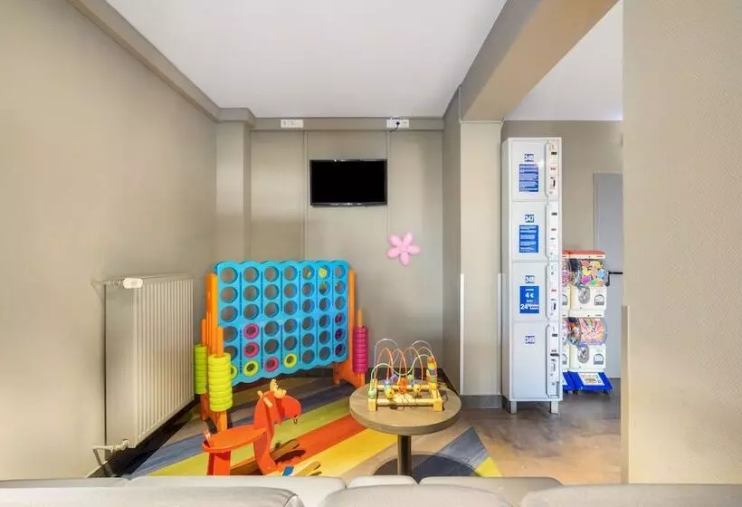 호텔 a&o Dresden Hauptbahnhof