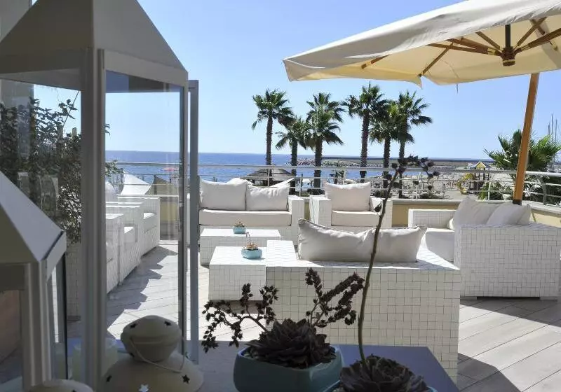 Aregai Marina Hotel & Residence