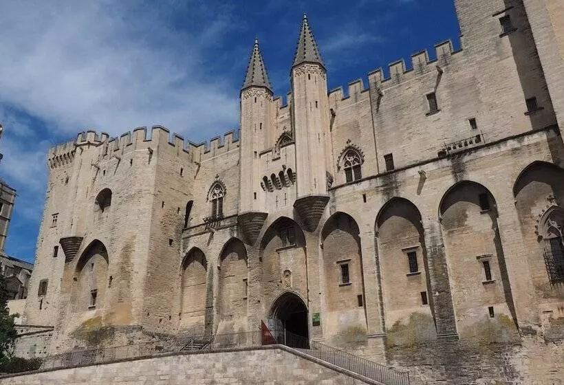 酒店 Logis Auberge De Tavel