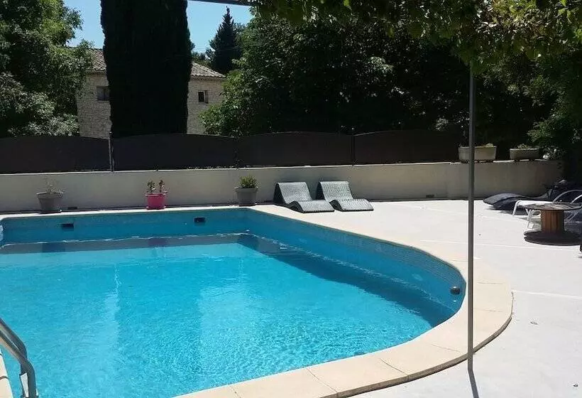 酒店 Logis Auberge De Tavel