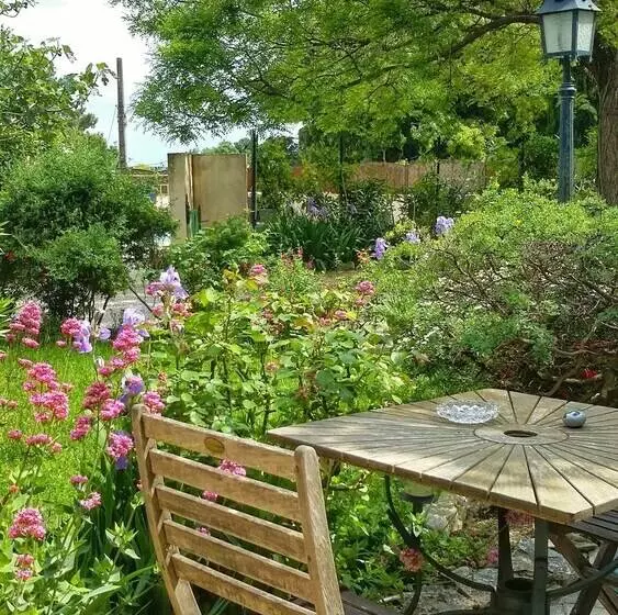 酒店 Logis Auberge De Tavel