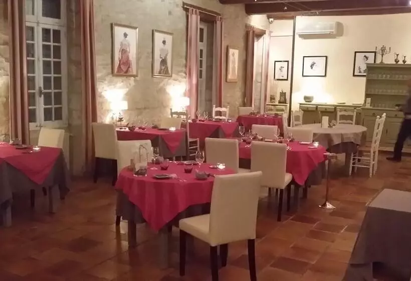 酒店 Logis Auberge De Tavel