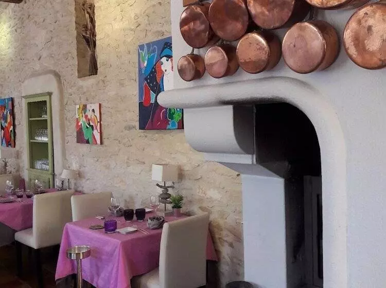 酒店 Logis Auberge De Tavel