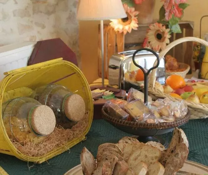 酒店 Logis Auberge De Tavel