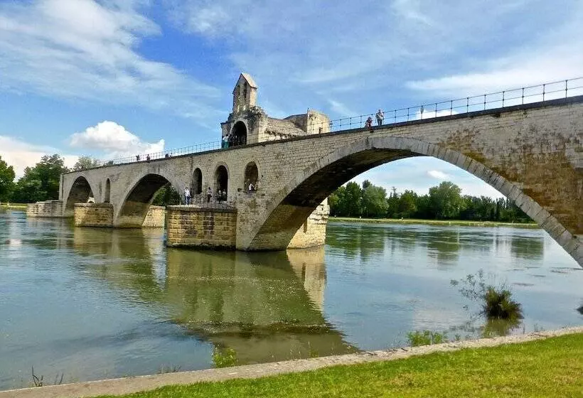 酒店 Logis Auberge De Tavel