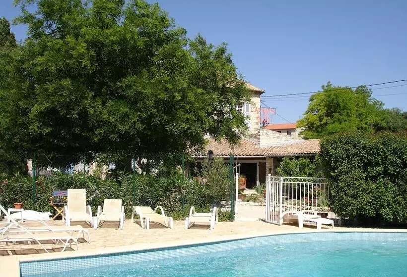 酒店 Logis Auberge De Tavel