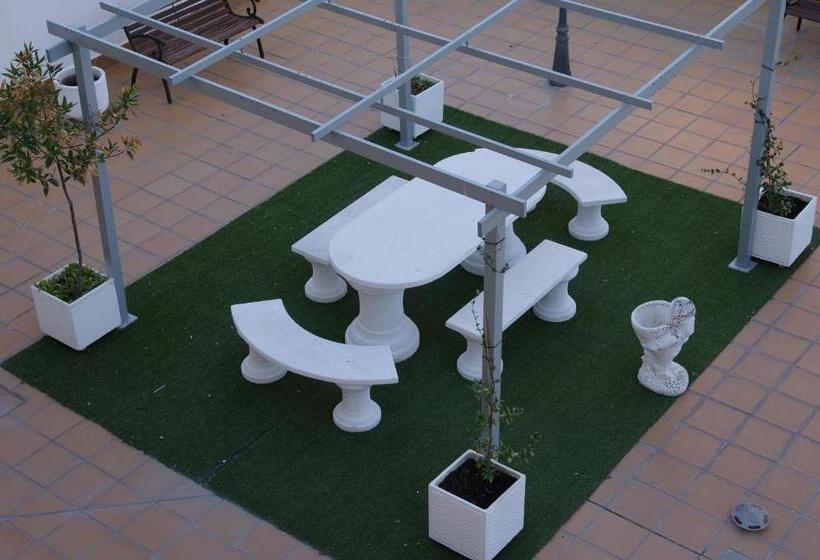 هتل Barajas Plaza