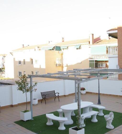 هتل Barajas Plaza