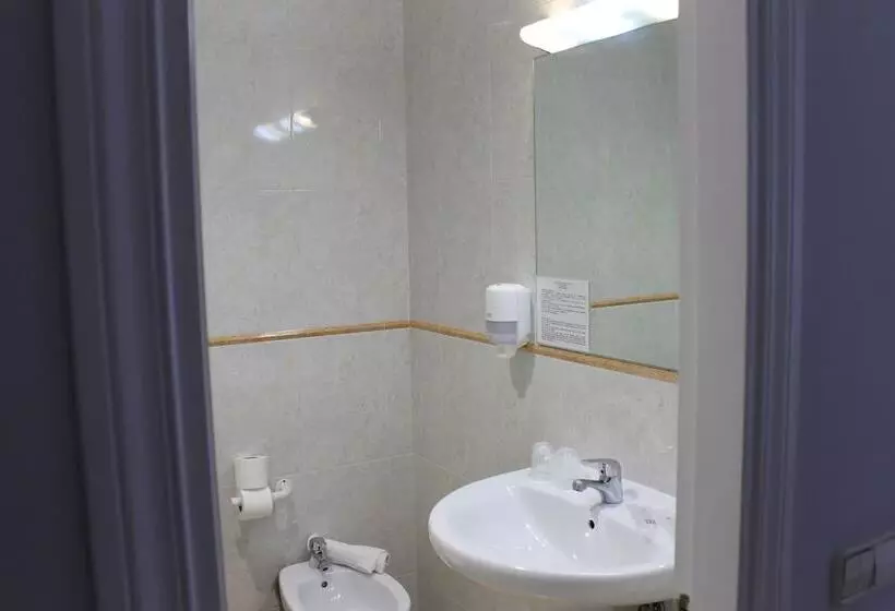 호텔 Barajas Plaza