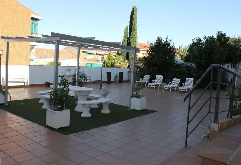 هتل Barajas Plaza
