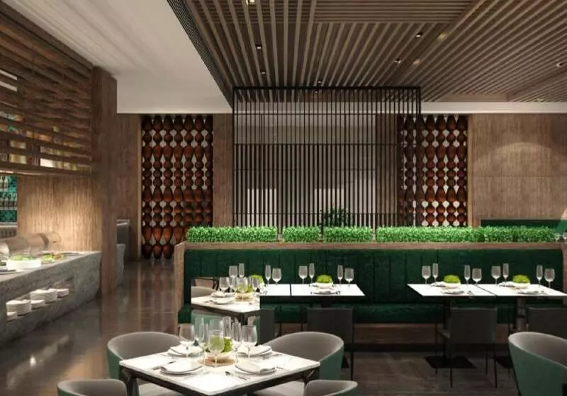 ホテル Crowne Plaza Danang City Centre, An Ihg