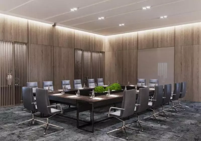 ホテル Crowne Plaza Danang City Centre, An Ihg