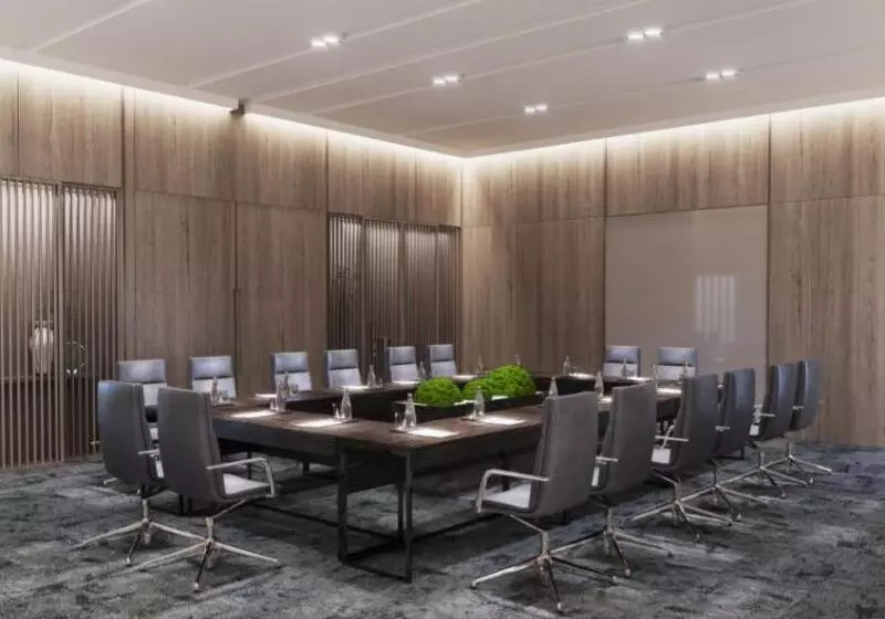 ホテル Crowne Plaza Danang City Centre, An Ihg