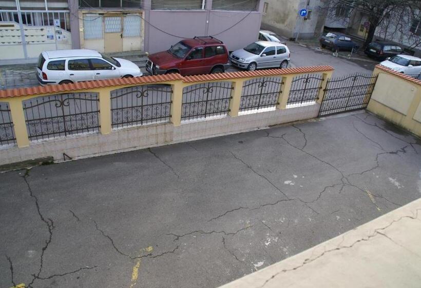 Family Hotel Chiplakoff