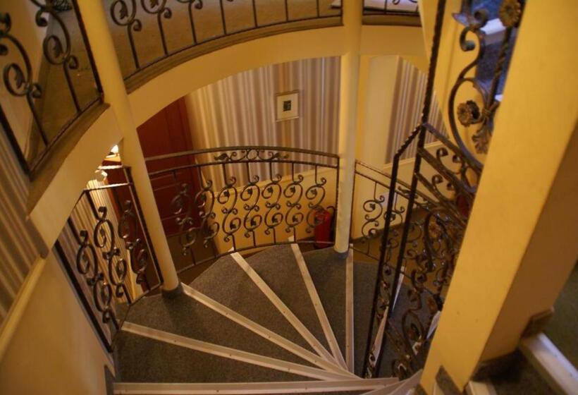 Family Hotel Chiplakoff