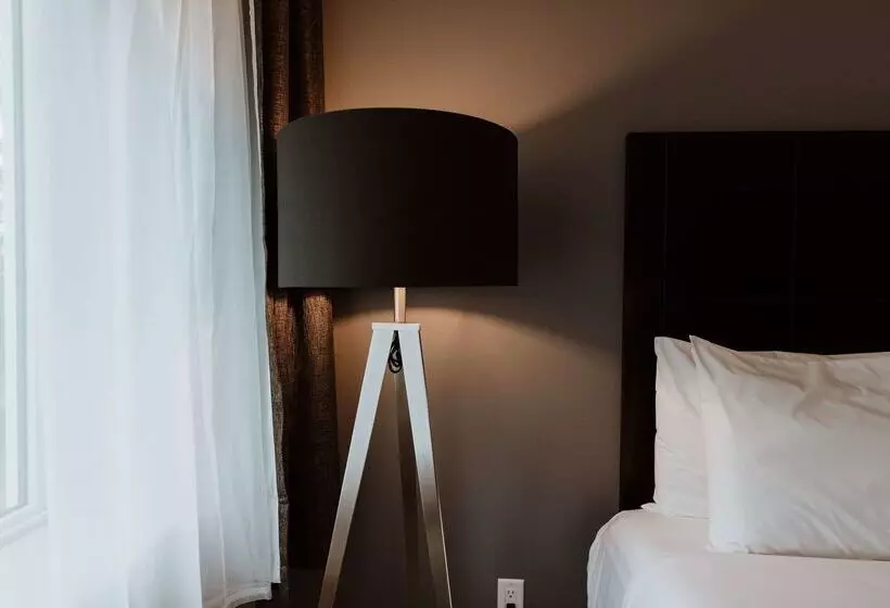 ホテル Coast Nisku Inn & Conference Centre